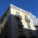 Historical Center, Large 2 Bedroom Apartment, Bright & Stylish شقة Lisboa
