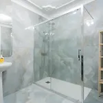 Historical Center, Large 2 Bedroom Apartment, Bright & Stylish شقة