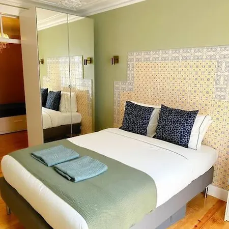 شقة Historical Center, Large 2 Bedroom Apartment, Bright & Stylish