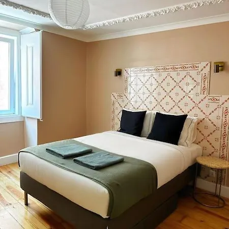 شقة Historical Center, Large 2 Bedroom Apartment, Bright & Stylish *