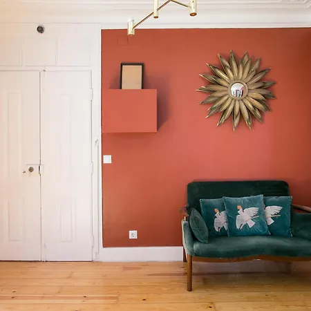 Historical Center, Large 2 Bedroom Apartment, Bright & Stylish *