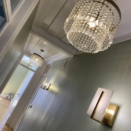 アパート Historical Center, Large 2 Bedroom Apartment, Bright & Stylish *