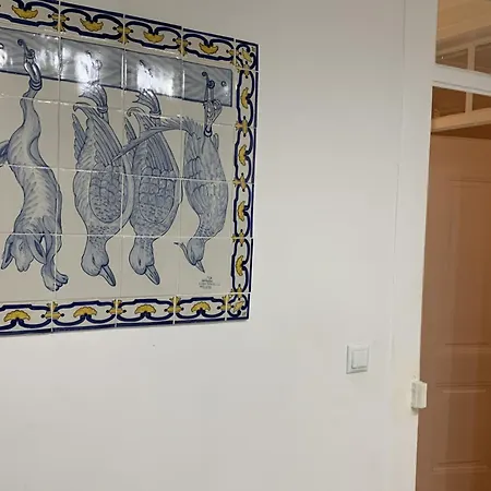 Historical Center, Large 2 Bedroom Apartment, Bright & Stylish リスボン