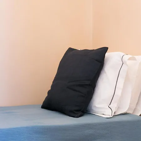 アパート Historical Center, Large 2 Bedroom Apartment, Bright & Stylish リスボン