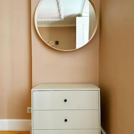 Historical Center, Large 2 Bedroom Apartment, Bright & Stylish Апартаменти