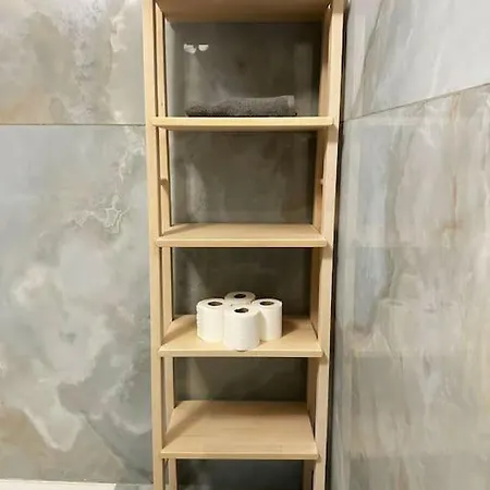 Historical Center, Large 2 Bedroom Apartment, Bright & Stylish Лісабон