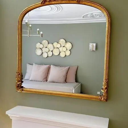 Apartament Historical Center, Large 2 Bedroom Apartment, Bright & Stylish Lizbona