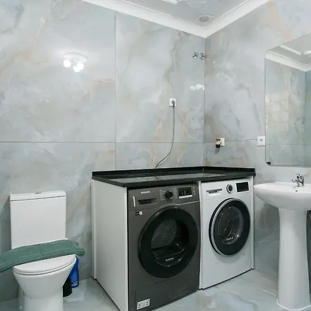 Historical Center, Large 2 Bedroom Apartment, Bright & Stylish