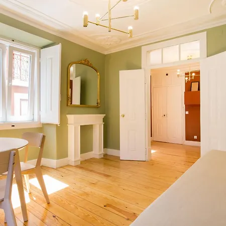 Historical Center, Large 2 Bedroom Apartment, Bright & Stylish Апартаменти