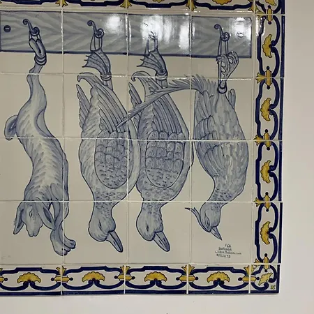 Historical Center, Large 2 Bedroom Apartment, Bright & Stylish Апартаменти Лісабон