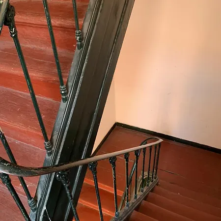 Апартаменти Historical Center, Large 2 Bedroom Apartment, Bright & Stylish