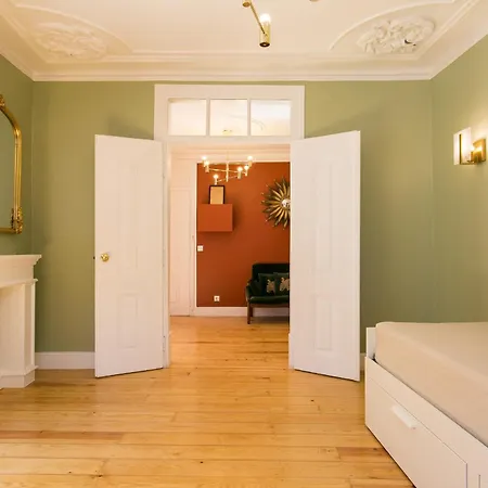 Historical Center, Large 2 Bedroom Apartment, Bright & Stylish Apartman