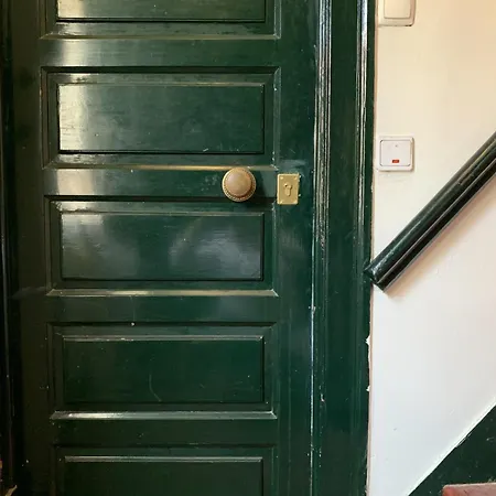 Historical Center, Large 2 Bedroom Apartment, Bright & Stylish *