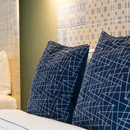 Historical Center, Large 2 Bedroom Apartment, Bright & Stylish